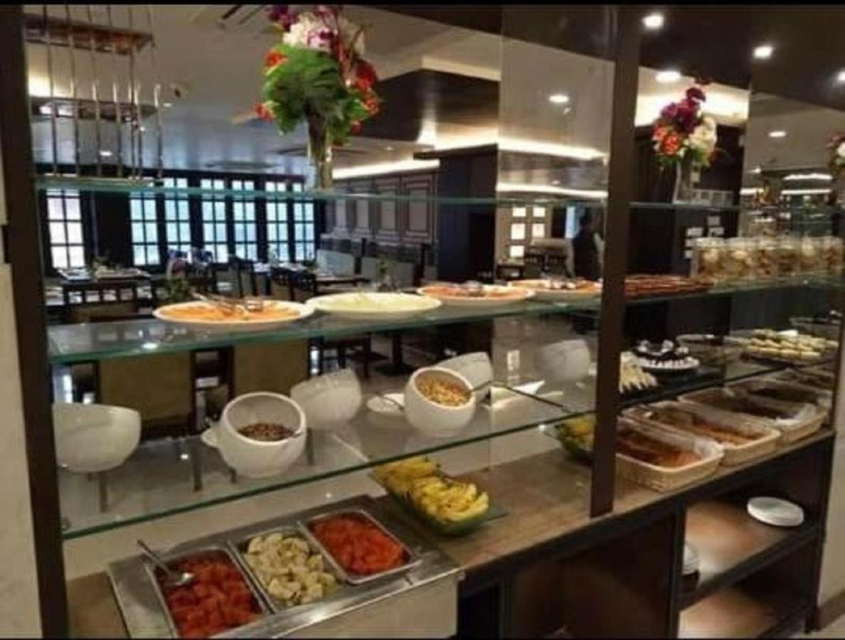 Hotel Atithi Guwahati Eksteriør bilde