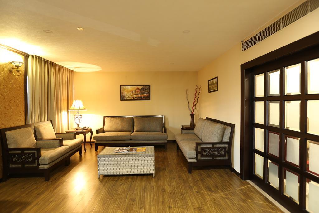 Hotel Atithi Guwahati Eksteriør bilde